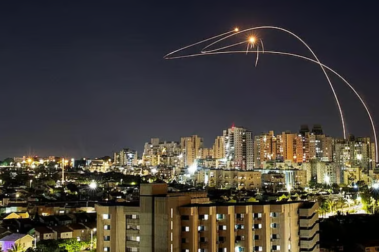 Israel running out of interceptors, at risk from Iranian missiles